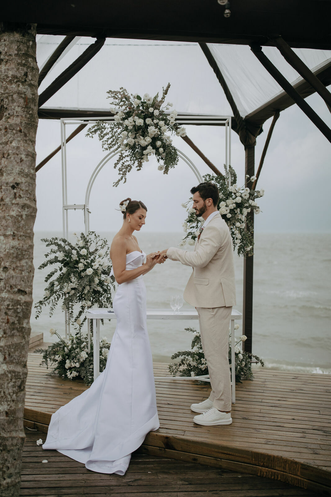 Foto A chuva deixou esse casamento em Florianópolis ainda mais especial! - Imagem 5