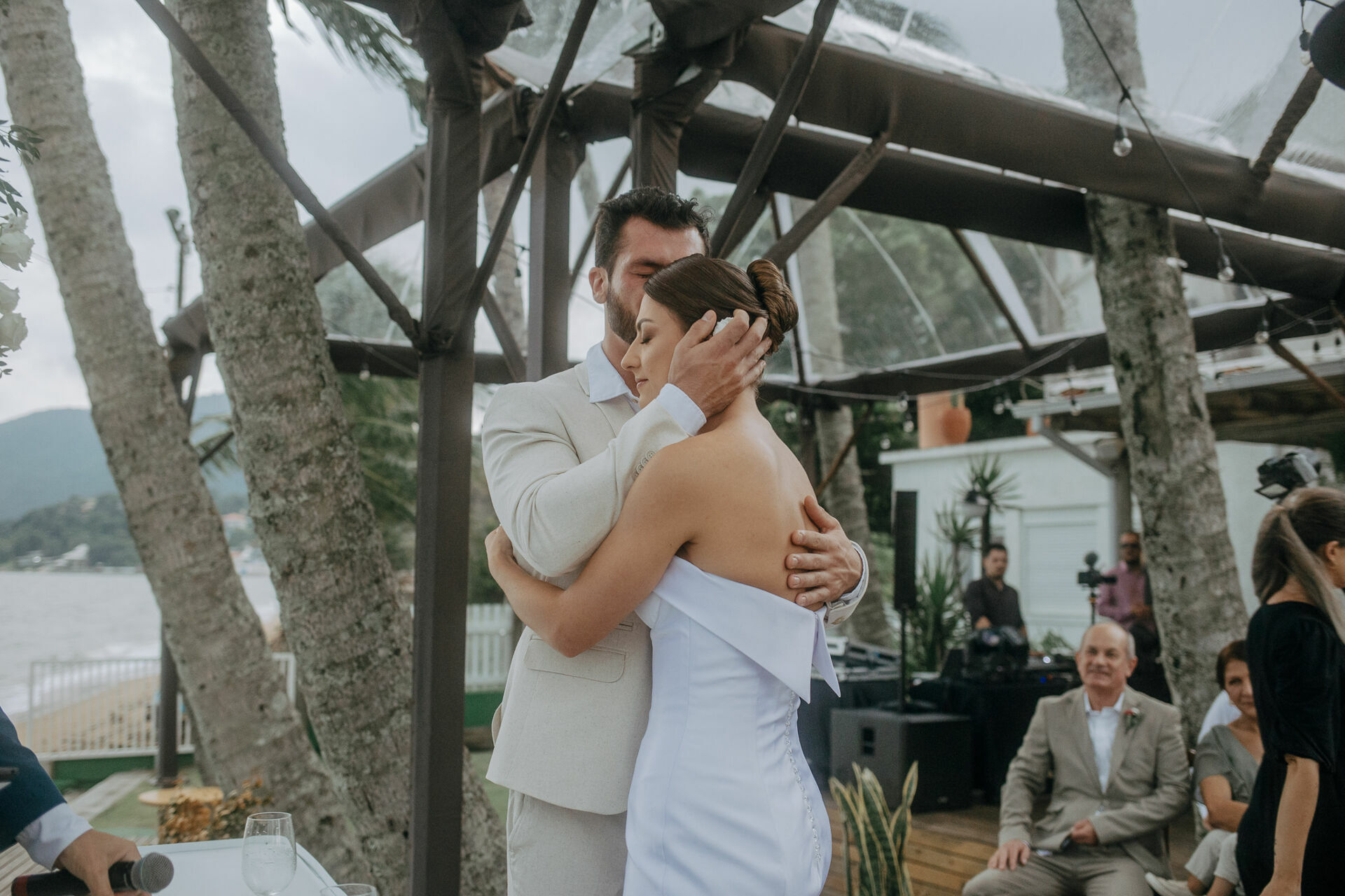 Foto A chuva deixou esse casamento em Florianópolis ainda mais especial! - Imagem 30