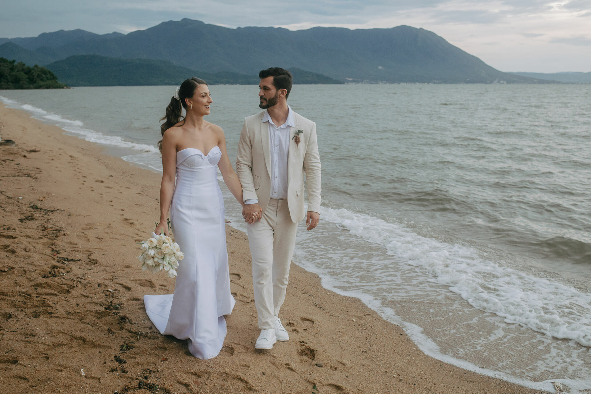Foto A chuva deixou esse casamento em Florianópolis ainda mais especial! - Imagem 38