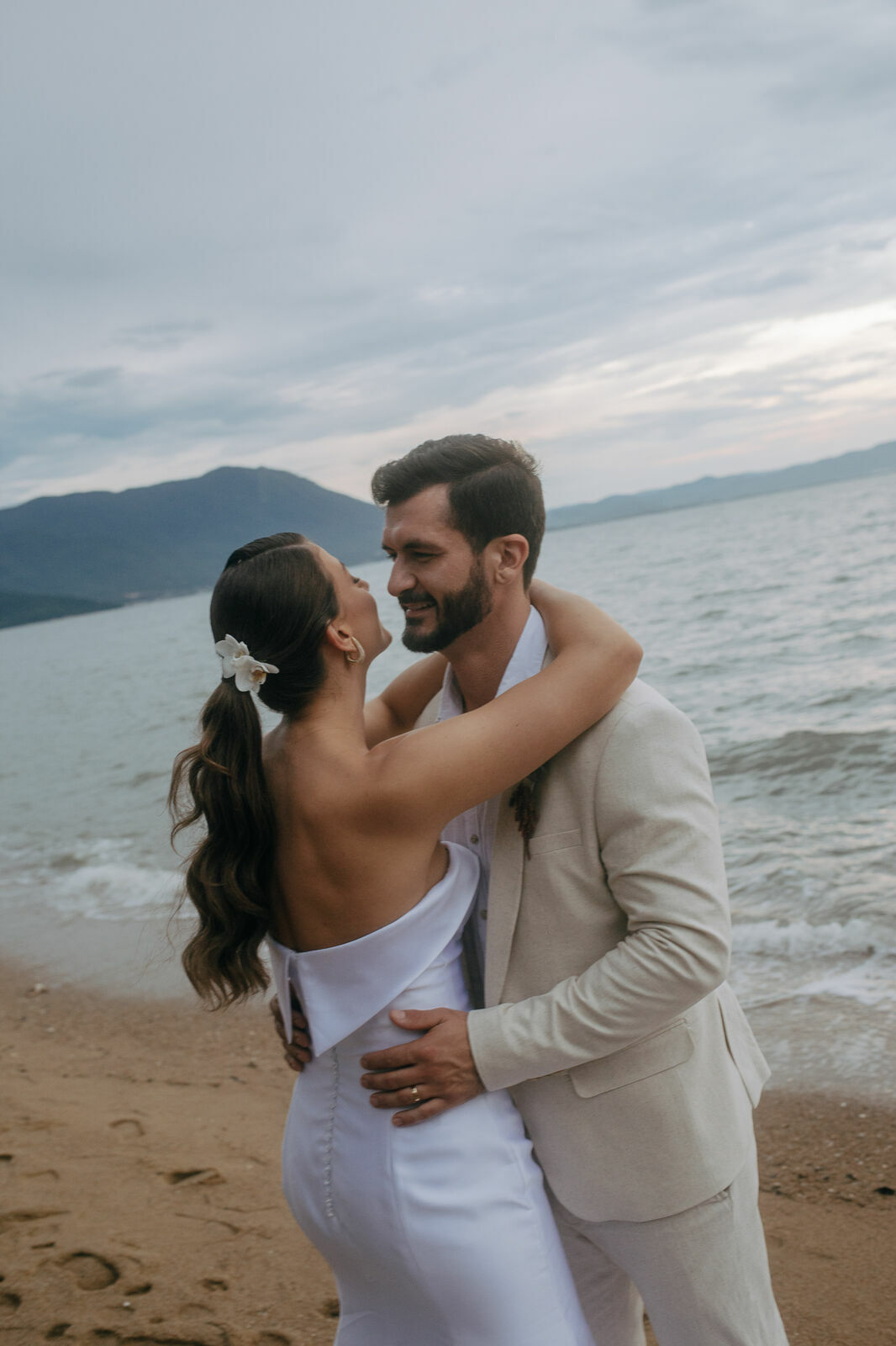 Foto A chuva deixou esse casamento em Florianópolis ainda mais especial! - Imagem 40